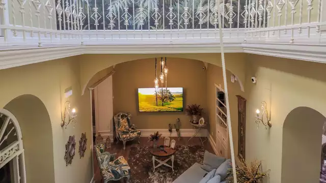 Escapada de lujo en un hotel boutique 5* con piscina y botella de cava