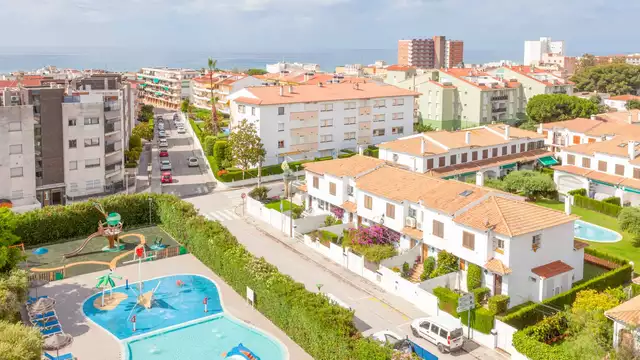¡Escápate a Playa Dorada con el desayuno incluido!