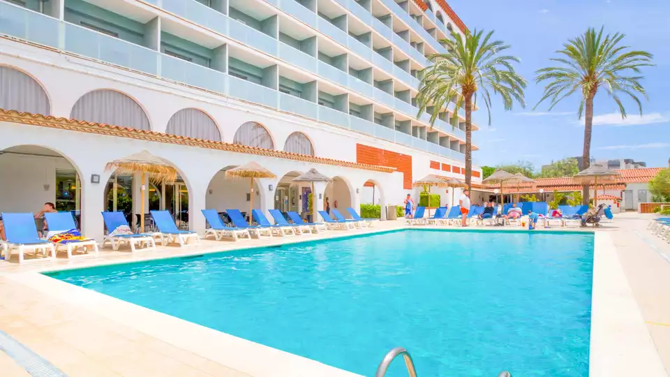 Pensione completa sulla Costa Dorada con un bambino gratis