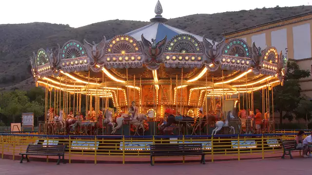 Divertimento in famiglia con visita a Terra Mítica da Cala de Finestrat