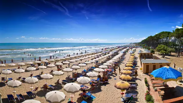 Vacances à la plage à Pineto dans les Abruzzes, avec accès privé à la plage et petit-déjeuner inclus