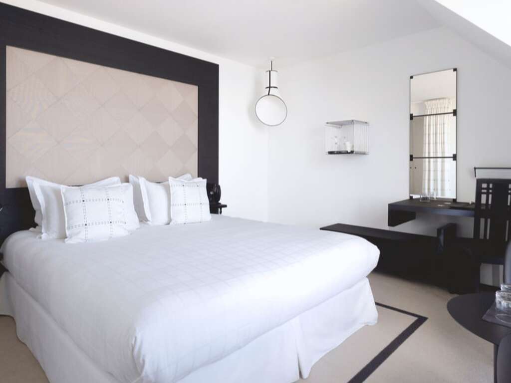 Luxe, spa face à la mer dans un 5* à Perros-Guirec - 5* - 23