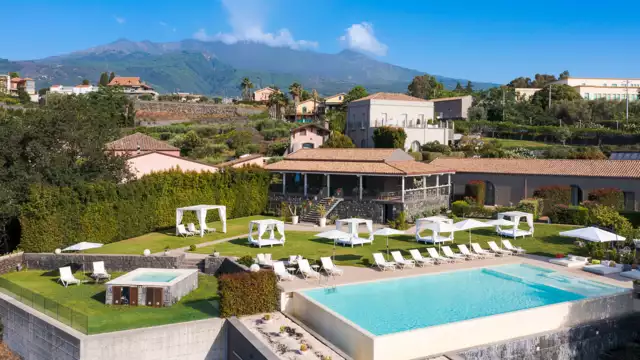 Benessere tra l Etna e la costa catanese in hotel boutique con accesso esclusivo alla SPA