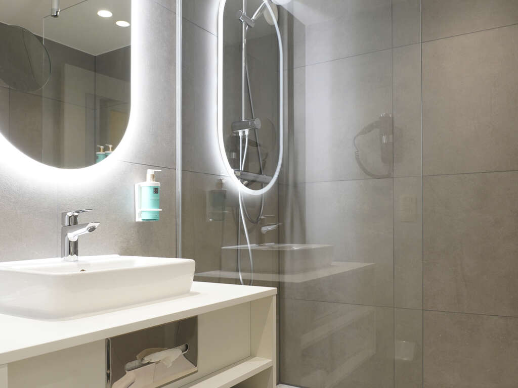 Visitez la belle ville d'Anvers (+bouteille de vin incluse) - 4* - 15