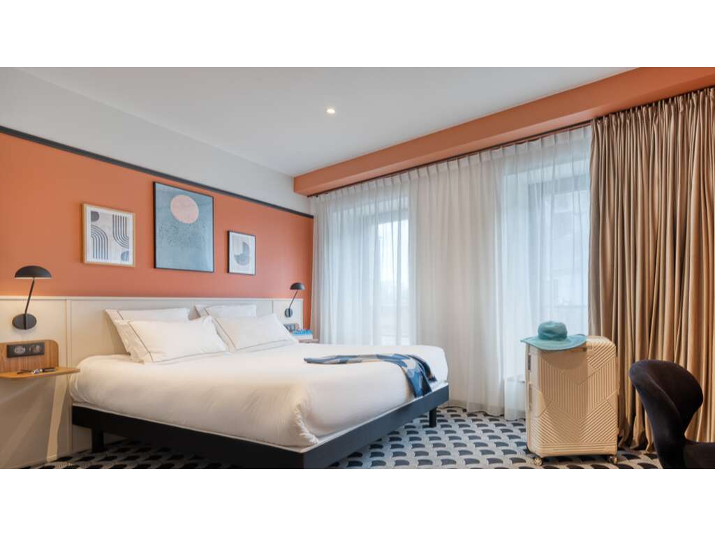 Escapade romantique avec champagne et spa en chambre suite à Loudéac - 3* - 12