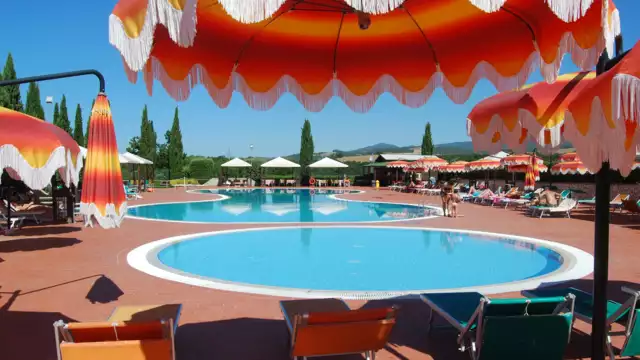 Familievakantie in Toscane in een tuinkamer met halfpension.