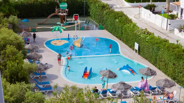 ¡Escápate a Playa Dorada con el desayuno incluido!