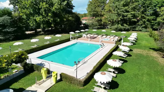 Hôtel avec piscine extérieure à seulement 15 minutes de Venise