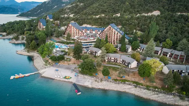 Weekend aan het Serre-Ponçon meer met inbegrepen buitenactiviteiten