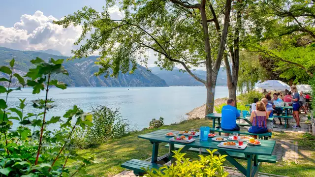 Weekend aan het Serre-Ponçon meer met inbegrepen buitenactiviteiten