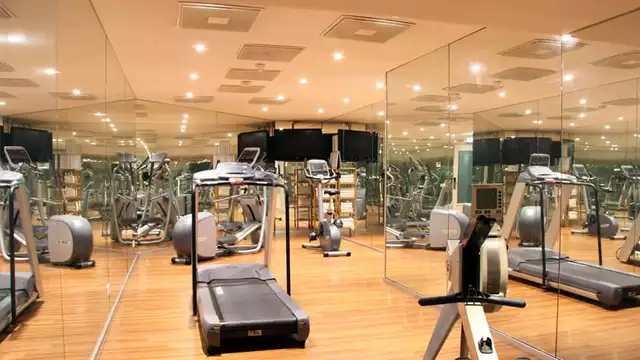 ¡Visita la capital holandesa! Hotel 3* en Ámsterdam