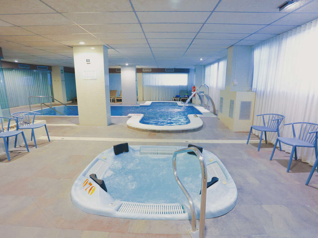 Hôtel 4* à Salou avec petit-déjeuner et entrées pour Portaventura Park ! - 4* - 11