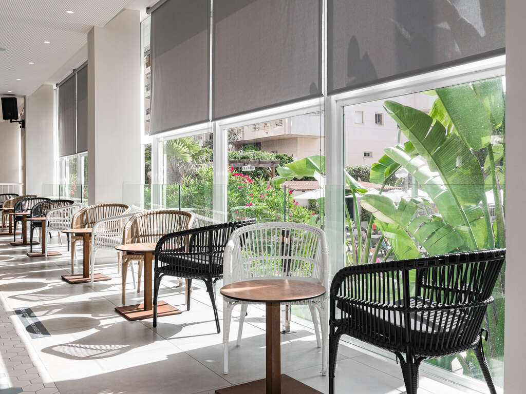 Hôtel 4* à Salou avec petit-déjeuner et entrées pour Portaventura Park ! - 4* - 19