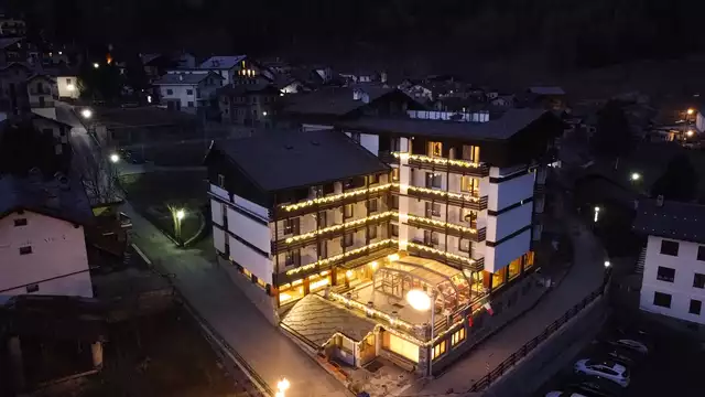 Vacances en montagne à Brusson en Vallée d'Aoste avec dîner