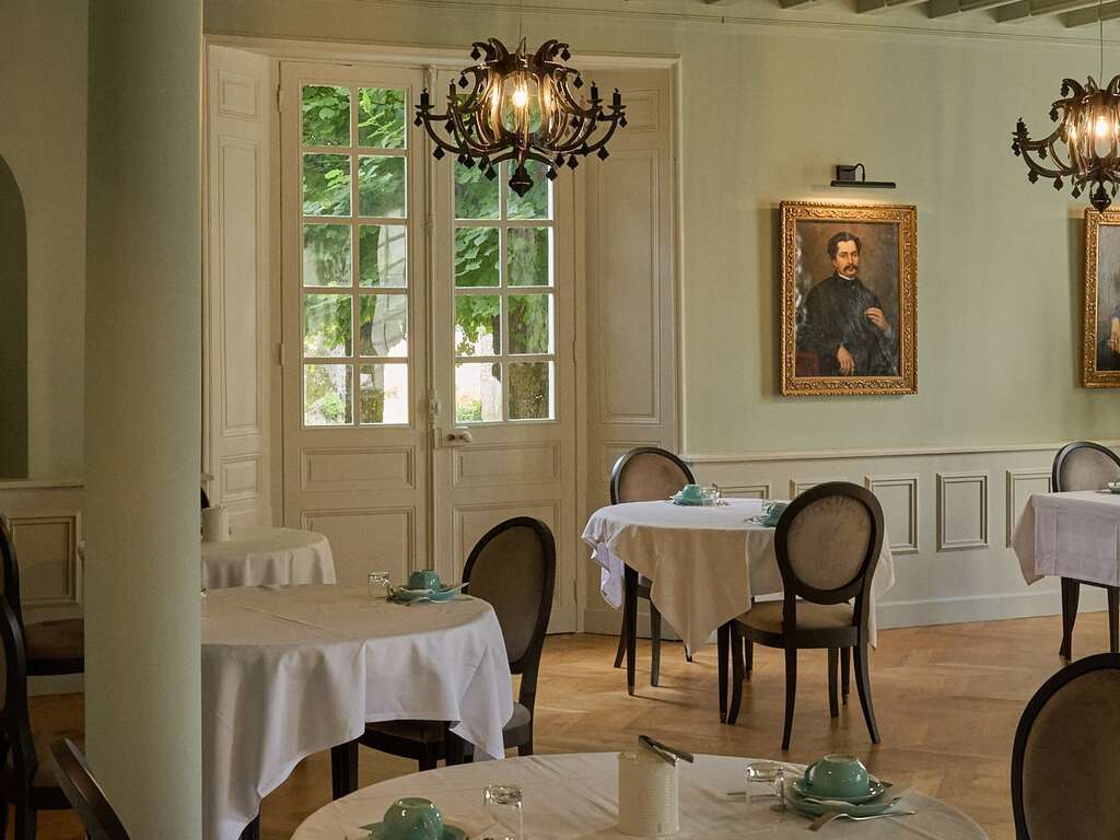 Escapade culinaire dans un chateau en chambre supérieure - 3* - 1