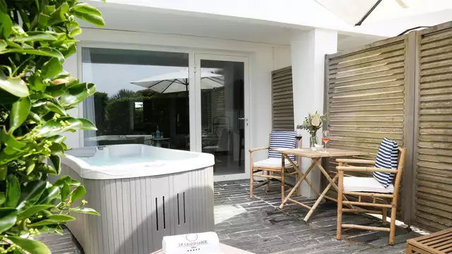 Havre de Paix à Oléron avec jacuzzi privé et massages