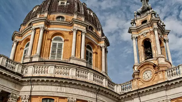 Vacanza nella magica Torino con colazione inclusa