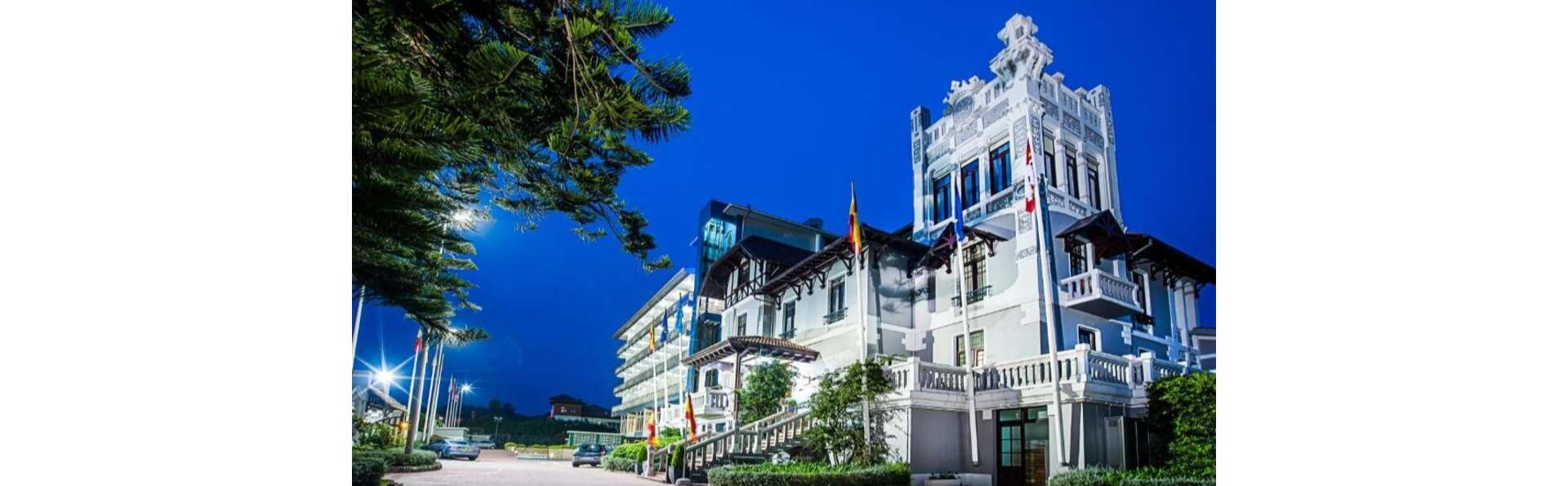 Escapade avec petit-déjeuner, vue sur la mer et bien plus encore dans un petit palais de Ribadesella