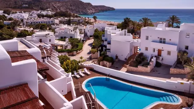 Rilassati in questo hotel boutique di Agua Amarga con terrazza privata e vasca idromassaggio