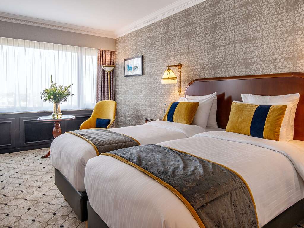 Le Chic Bruxellois : Nuitée de Charme et Réveil Gourmand - 4* - 21