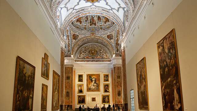Descubre el encanto sevillano y su arte