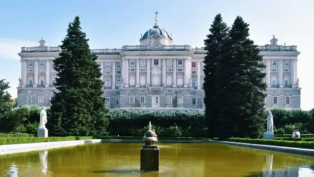 Escapada en pleno centro de Madrid con visita al Palacio Real