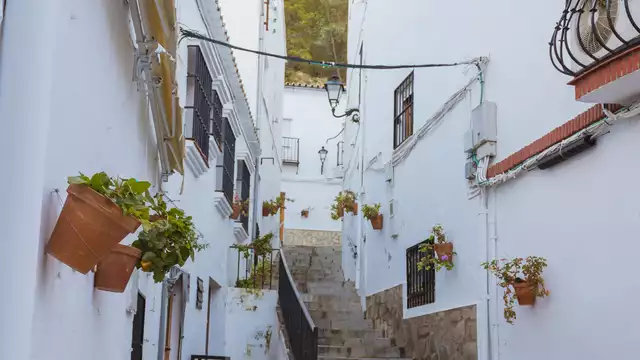 Escapada en los Pueblos Blancos desde Sevilla