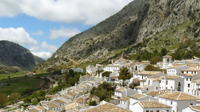 Descubre con Sevilla et los Pueblos Blancos