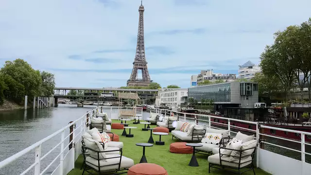 Vacaciones en París con cena en el Sena