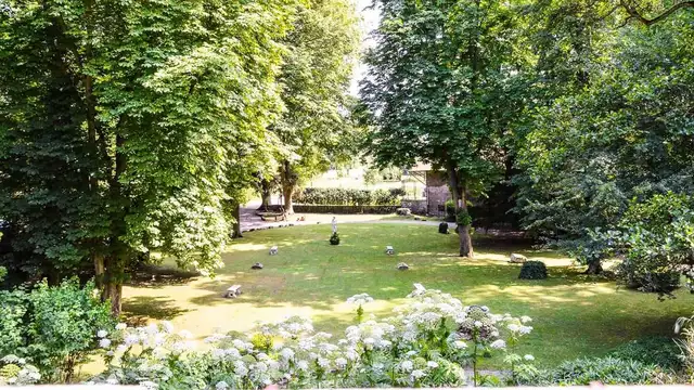 Lujo y relax en una suite con jacuzzi, entre París y Rouen