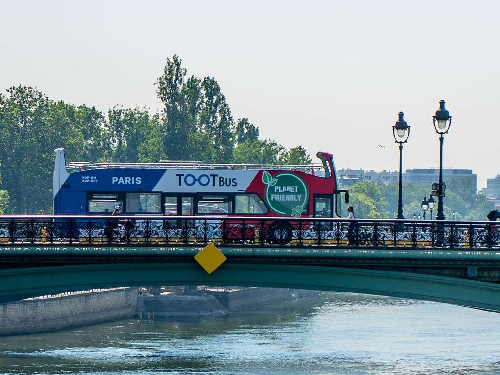 Découvrez Paris avec visite en Bus Tootbus Hop-on-Hop-off - 4* - 26
