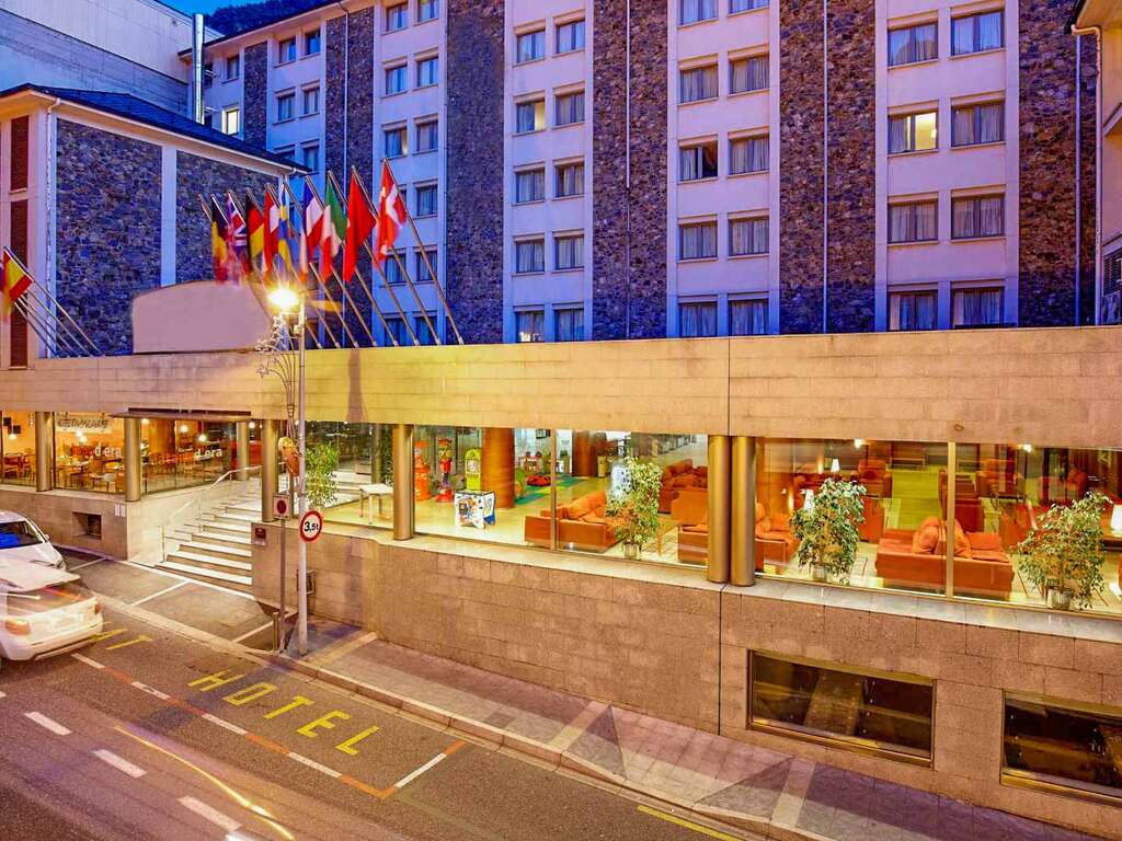 Découvrez L'andorre Entre Amis Ou En Famille Avec La Demi-pension Incluse - 4* (ref 52171)