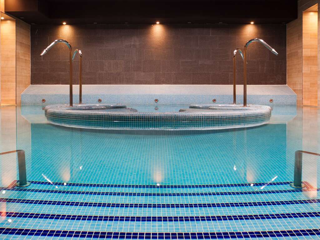 Nuit enchantée avec délices culinaires et spa apaisant - 4* - 1
