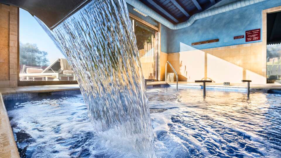 Spa Lovers Escapada romantica con spa y lovebox en un hotel de lujo en Santa Cristina d Aro