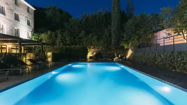 Aan de poorten van Aix-en-Provence in comfort kamer