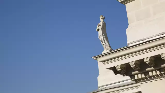 Relajate en un antiguo hotel muy carismatico de la ciudad de Nantes