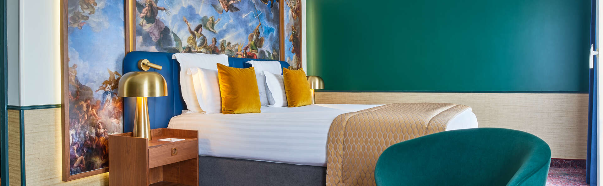 Week-end romantique en chambre supérieure à Versailles