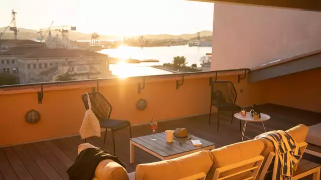 4* verblijf in Toulon met zwembad op het dak en solarium