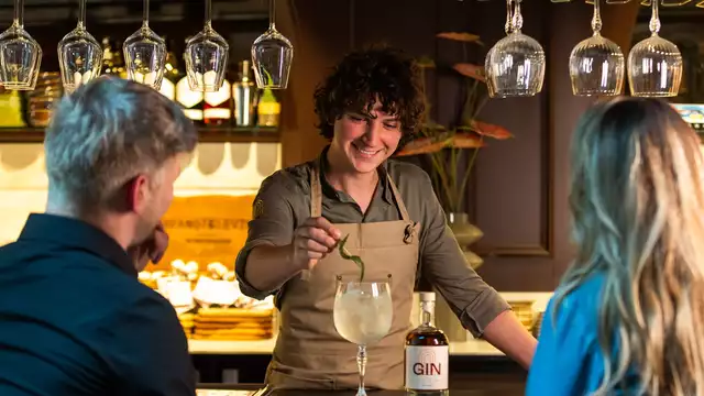El encanto de Gouda: Descubre la ciudad y disfruta de quesos locales