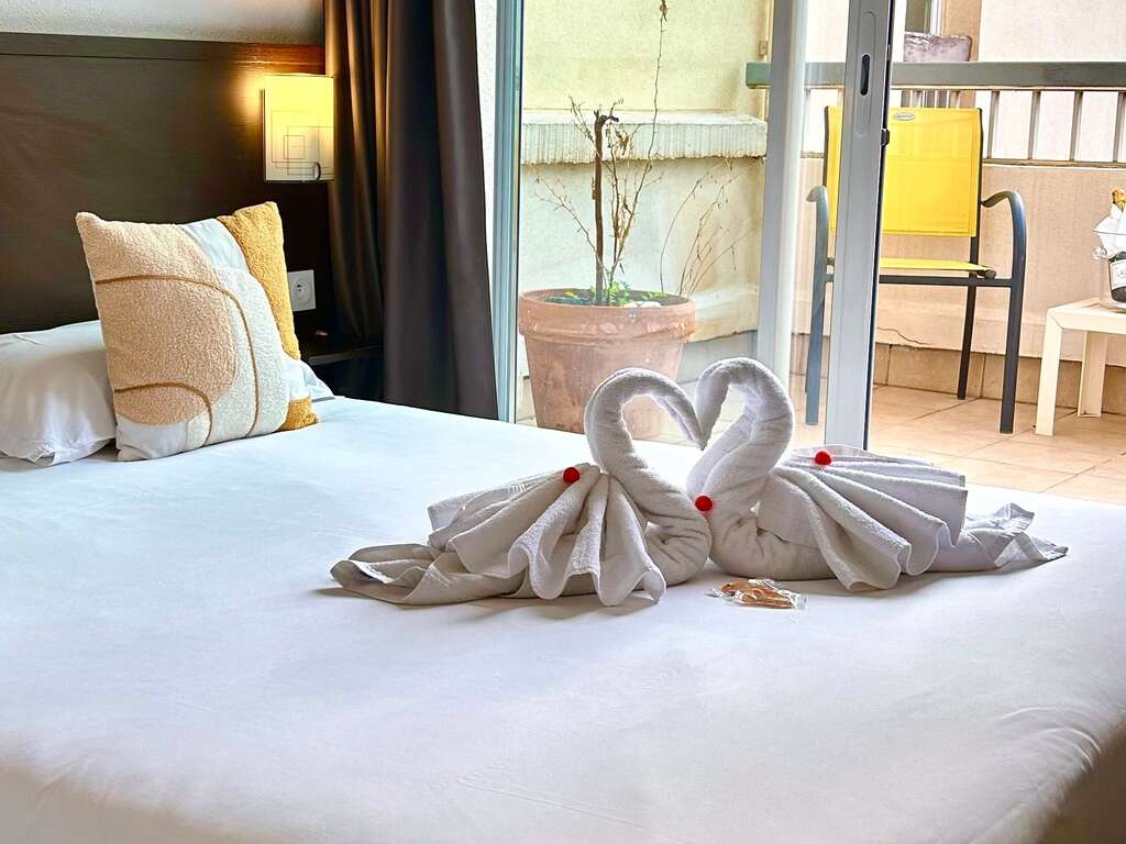 Escapade romantique avec champagne au port du Cap d'Agde - 3* - 1