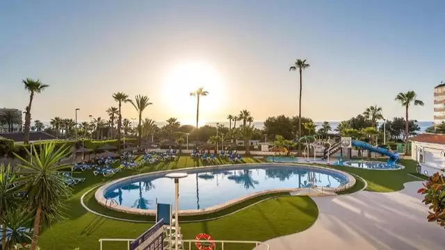 Séjour avec pension complète pour deux personnes à Torrevieja