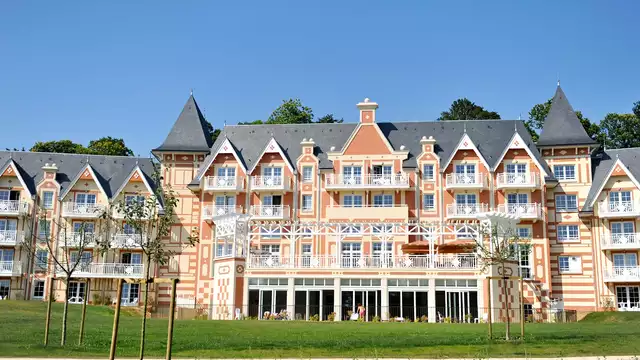 Fuga rilassante con accesso illimitato alla spa a Bagnoles de l'Orne