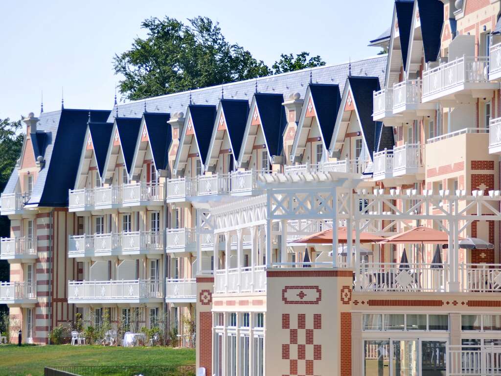 Détente totale avec spa et petit déjeuner, en Normandie - 4* - 4