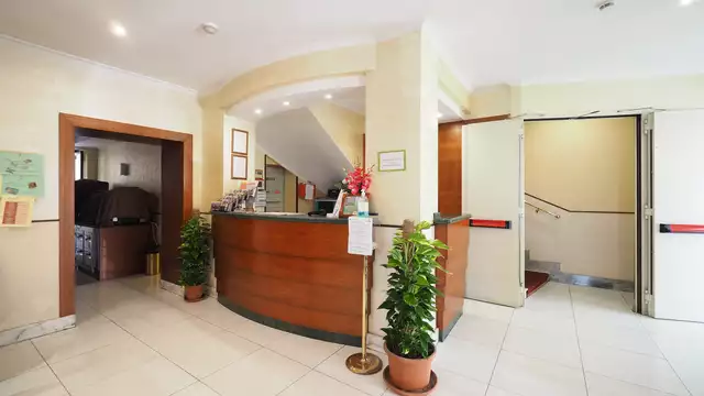 Soggiorno nel cuore di Roma con bottiglia di vino e colazione