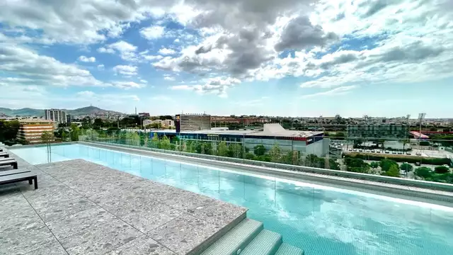 Escapada a un 4* con piscina en Sant Feliu de Llobregat, a 30 min de Barcelona