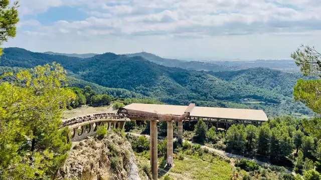 Escapada a un 4* con piscina en Sant Feliu de Llobregat, a 30 min de Barcelona
