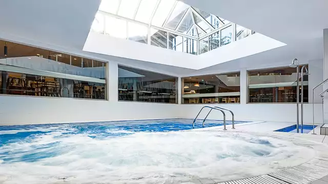 Spa e champagne vicino al Parco delle Esposizioni Porta di Versailles