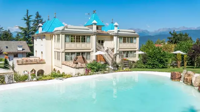 Soggiorno di relax a in suite con vasca idromassaggio nel cuore del Trentino