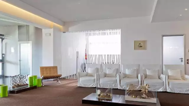 Soggiorno romantico a Salerno in superior con balcone e cena sul rooftop Adeli