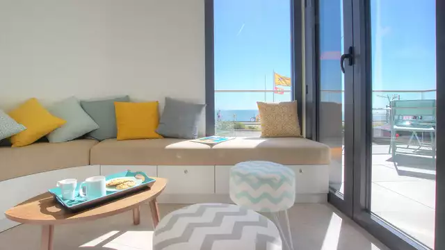 Séjour de luxe en suite apollinaire, avec dîner en chambre et thalasso